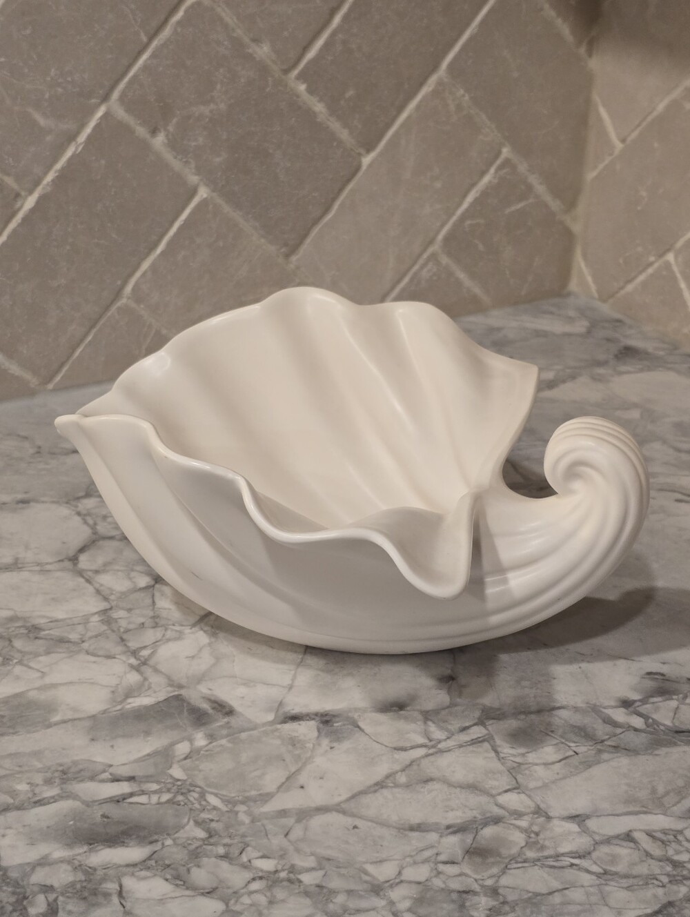 Vintage Fitz and Floyd Large White Nautical Seashell Bowl Decor Coastal Beach